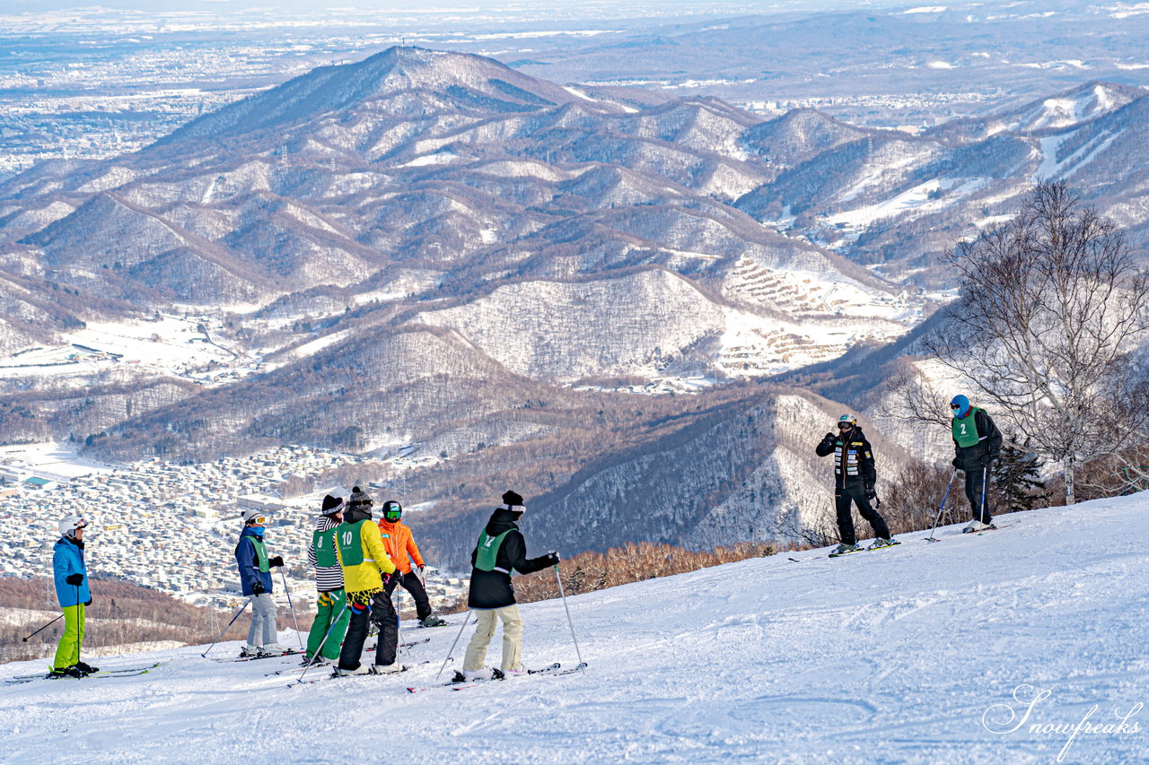 井山敬介さん＆清水宏保さんと一緒に雪遊び♪新しいカタチの子育てネットワークコミュニティ『Kids com』イベント、親子で楽しい［スノースポーツフェスティバル］in サッポロテイネ